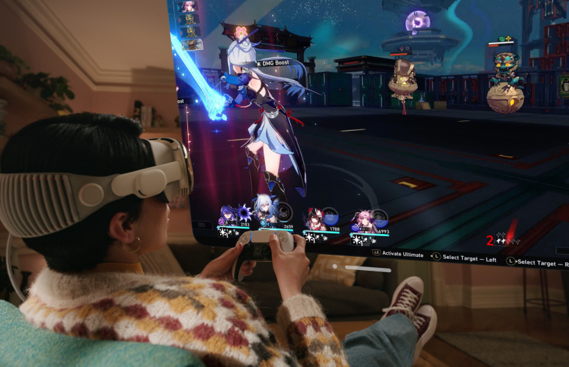 用户使用 Apple Vision Pro 玩游戏。