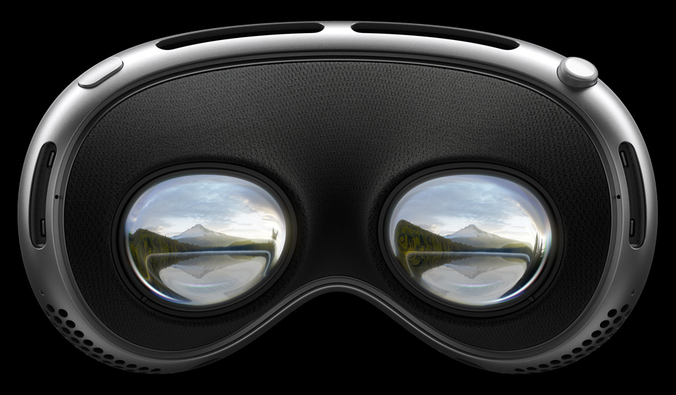 Apple Vision Pro 的背面视图,展示显示屏。